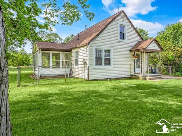 3231 White St, Lambertville, MI 48144