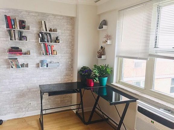 3rd image of 2942 W 5th St APT 8