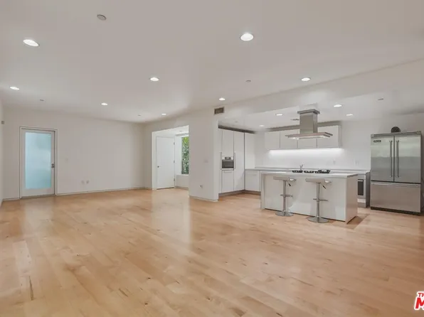 825 N Kings Rd #1, West Hollywood, CA 90069