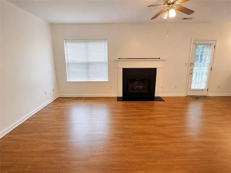 5477 Wellborn Creek Dr — Photo 7