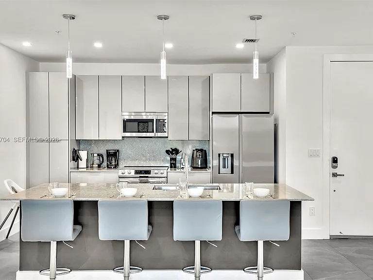 2100 Miami Rd #303 — Photo 1