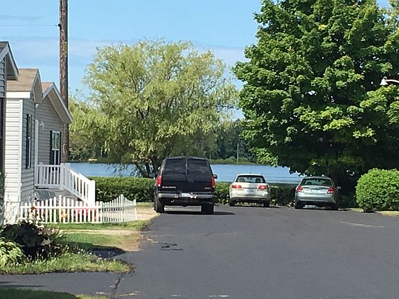 3rd image of 612 Driftwood St