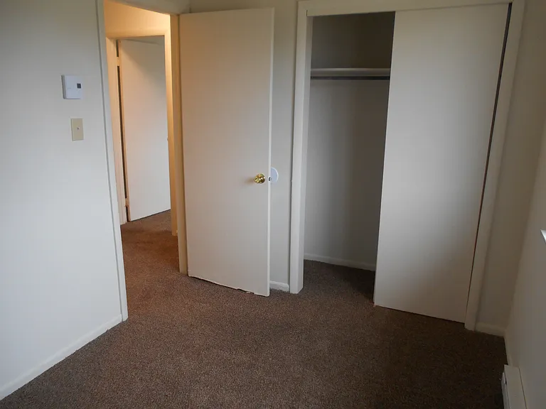 Charles Place Apartments — Photo 9