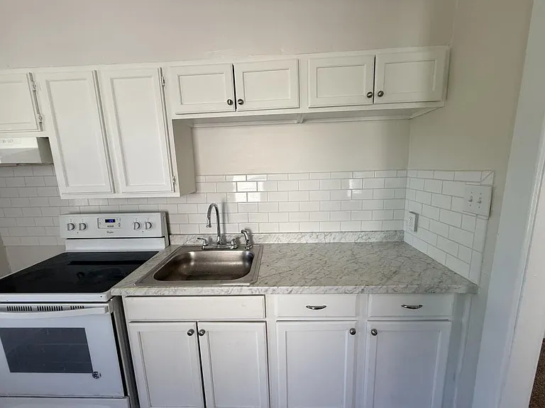 322 Taylor Ave #2 — Photo 17