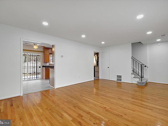 4th image of 5600 Walker Mill Rd