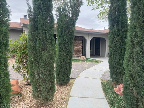 3rd image of 1480 Sunair Cir