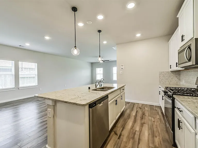 8515 Lake Groove Ln — Photo 8