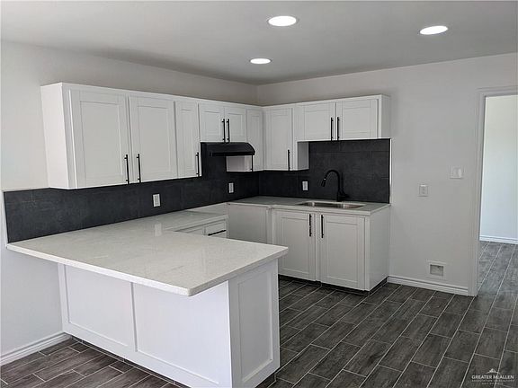 4th image of 2418 Cuesta Del Sol St