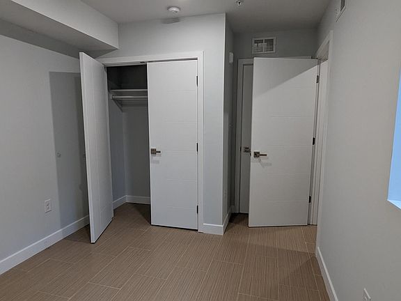 5th image of 2431 N Hancock St Unit 1