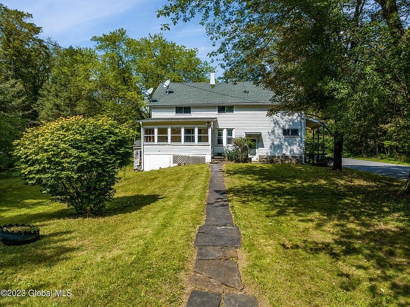 2nd image of 1423 Rudolph Weir Jr Road