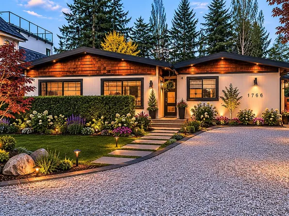 1766 139th St, Surrey, BC V4A 4G7