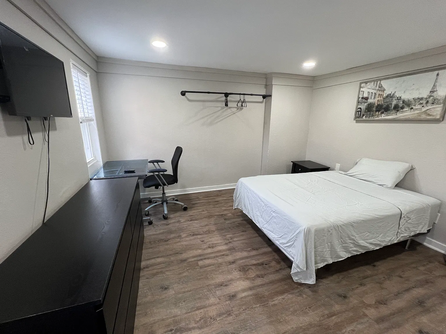 2138 Wilkens Ave — Photo 2