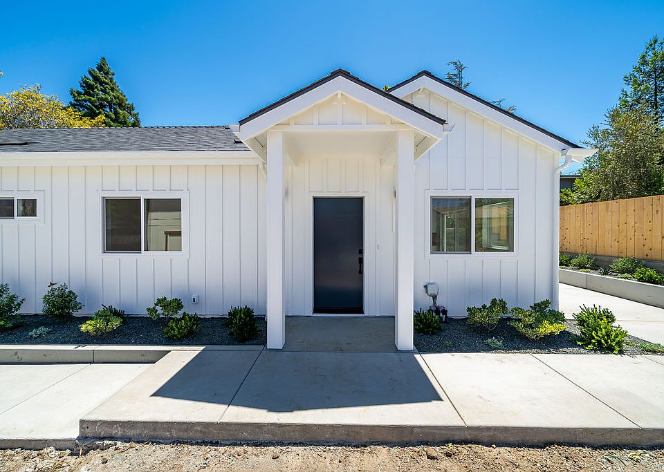 1st image of 321 Ramona Dr