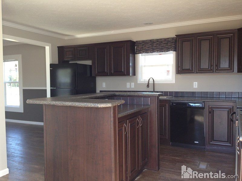 2nd image of 557 Paraiso Dr