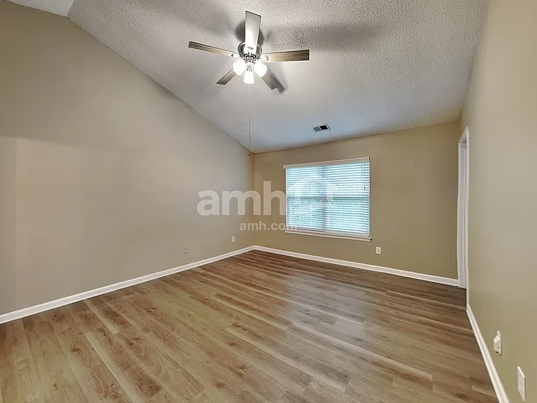5641 Winslow Ave NW — Photo 9