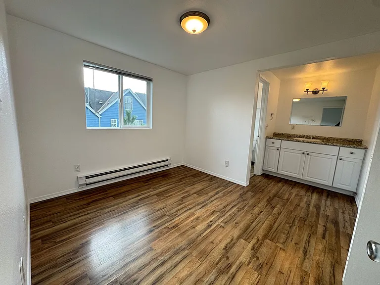 301 Apartments in the heart of Beacon Hill — Photo 27