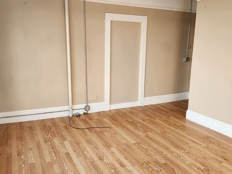 28 N Main St #1 — Photo 3