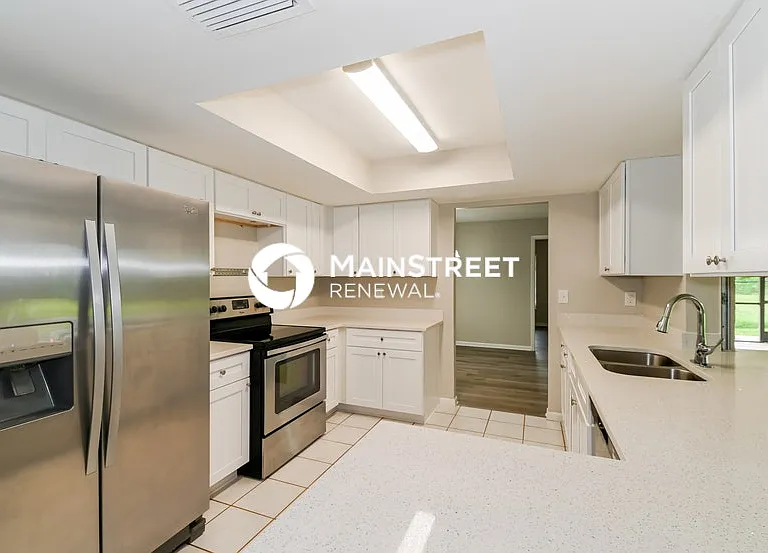 4106 SW Santa Barbara Pl — Photo 7