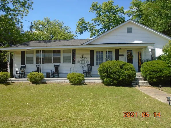 618 E College Ave, Doerun, GA 31744