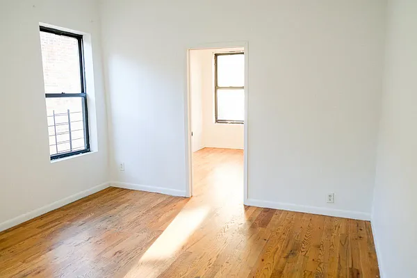 Rented by Bohemia Realty Group | media 12