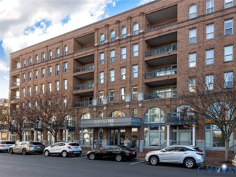 4820 Old Main St #301 — Photo 2