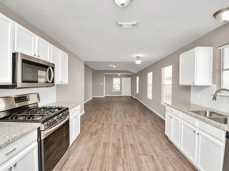 21826 Hemlock Park Dr — Photo 6
