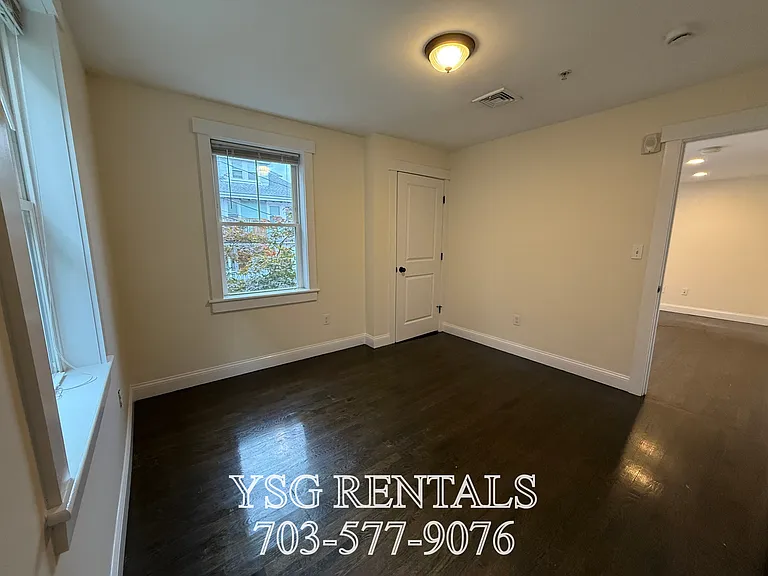 24 Sunset St #1 — Photo 7