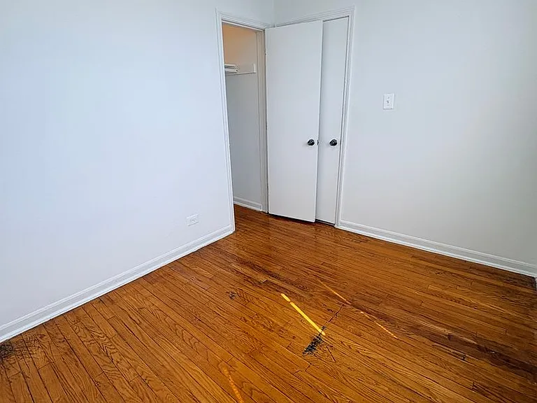 4946 W Adams St — Photo 7