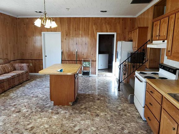 5th image of 1048 Vermilion St