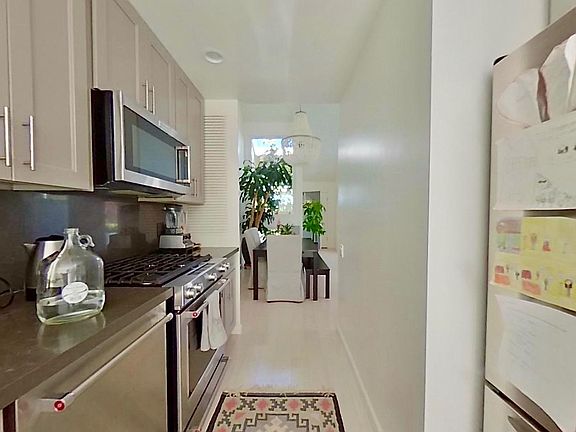 4th image of 1287 Clubhouse Dr