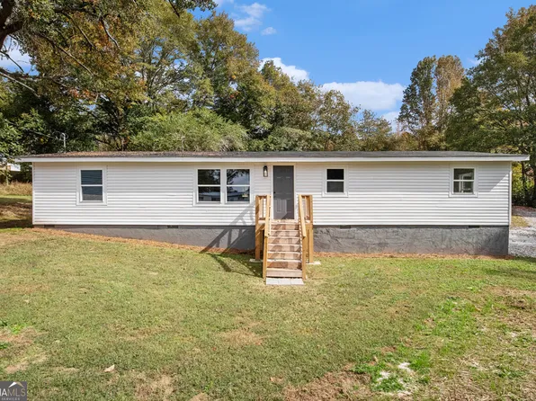 315 Pine Cir, Bowdon, GA 30108
