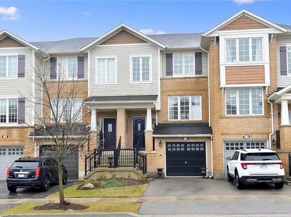 13 Emick Dr, Hamilton, ON L9K 0C8