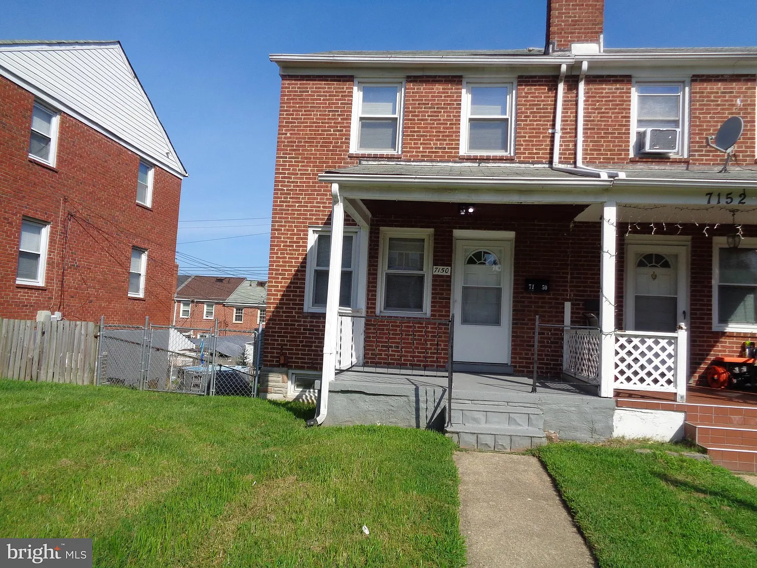 3 bed, 1116 sqft, $2,200 — Photo 1