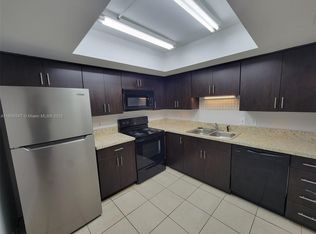 5881 NW 57th Ave APT 7, Fort Lauderdale, FL 33319