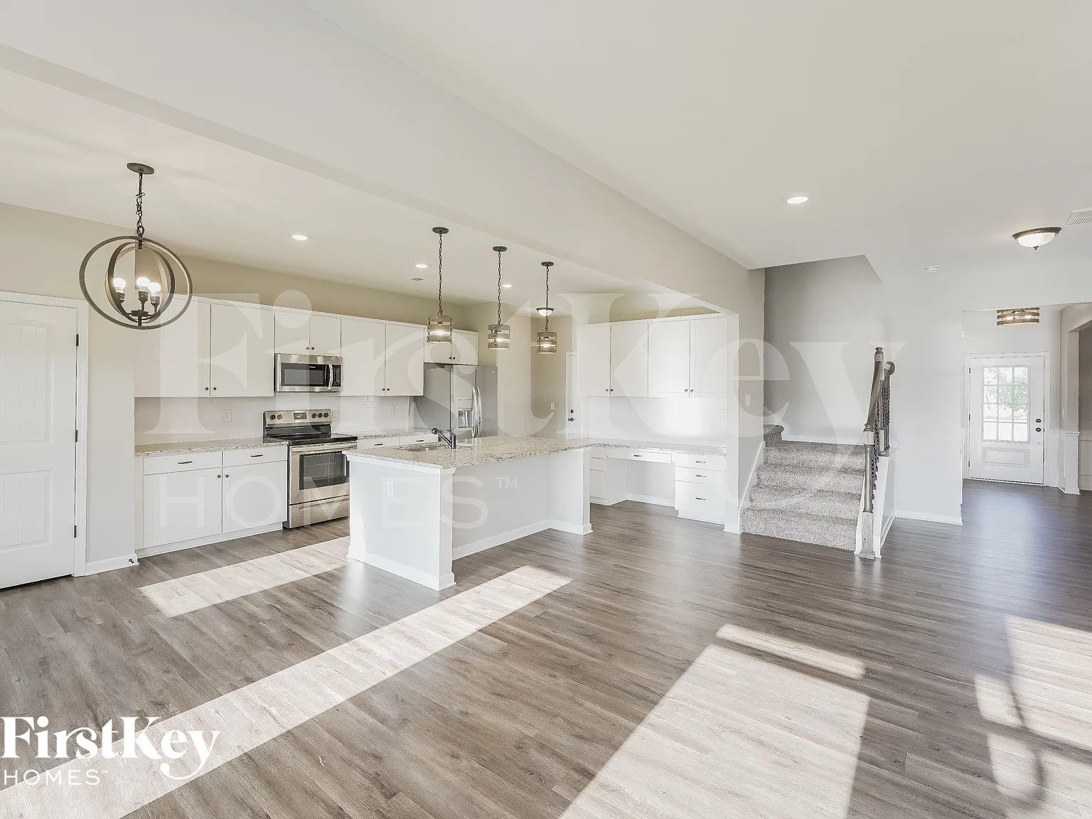 4 bed, 2.5 bath, 2548 sqft, $2,585 — Photo 4