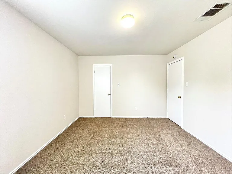 18120 Topsail St — Photo 16