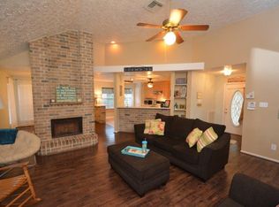 1906 Willowbend Dr, Deer Park, TX 77536