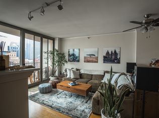 200 N Jefferson St APT 2107, Chicago, IL 60661