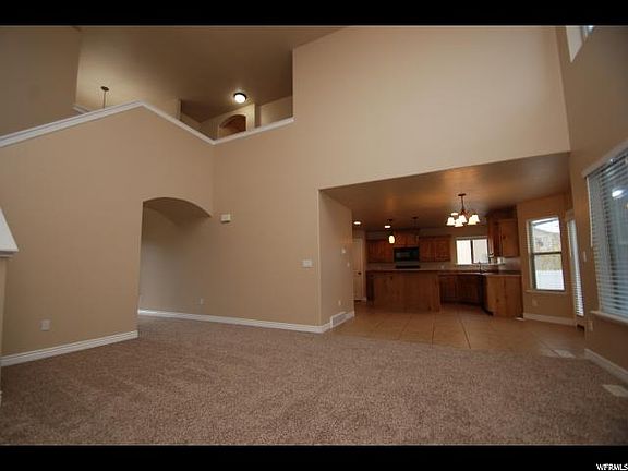 2nd image of 735 W Northlake Dr