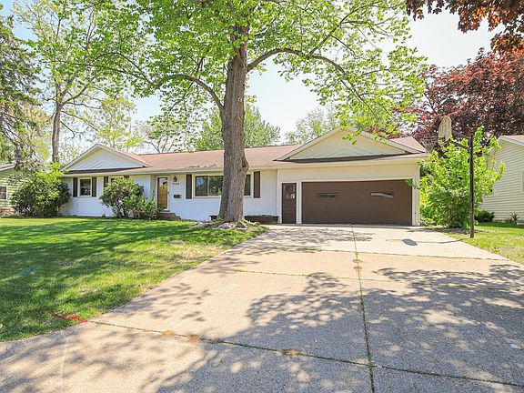 3rd image of 7124 Kyle Ave N