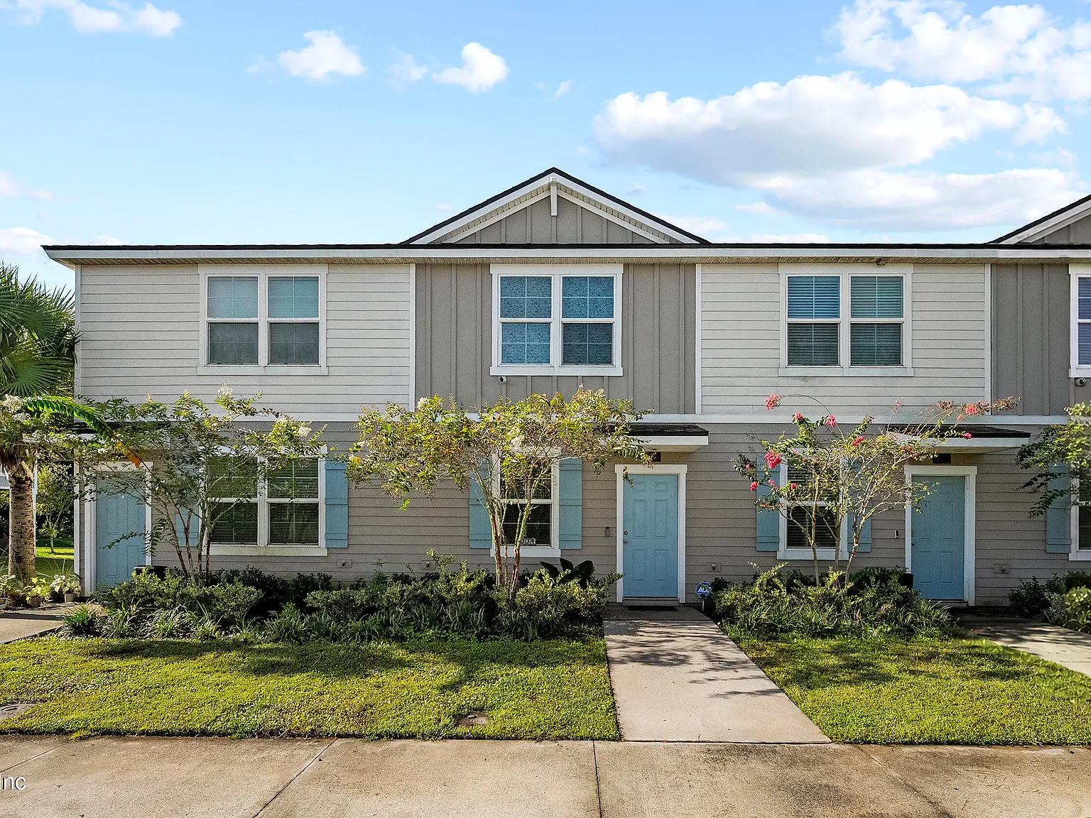 2 bed, 2.5 bath, 1110 sqft, $1,900 — Photo 2
