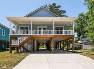 131 NW 18th St, Oak Island, NC 28465