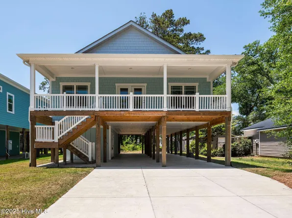 131 NW 18th Street, Oak Island, NC 28465