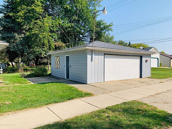 3rd image of 504 Harriet Ave