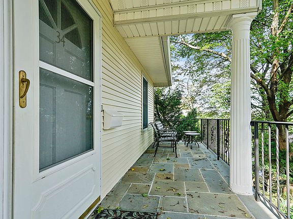 4th image of 34 Lincoln Ave