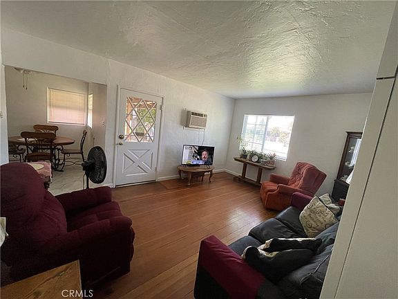3rd image of 22465 Bay Ave