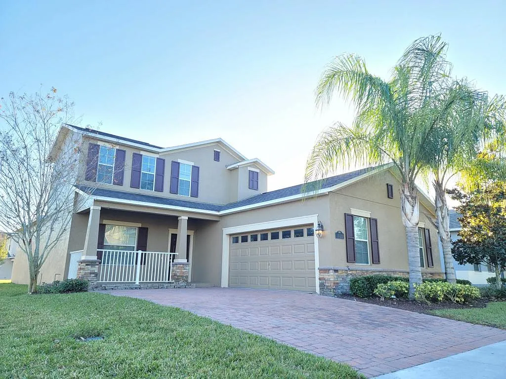 15030 Evergreen Oak Loop — Photo 2