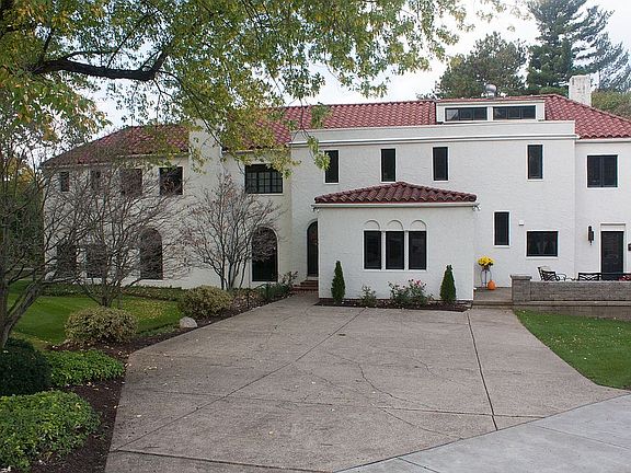 Back- 2 entry & patio/park