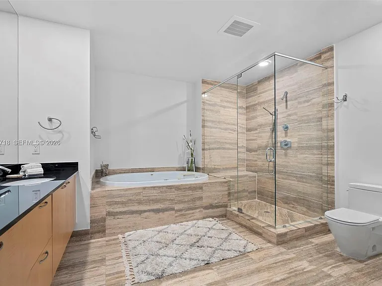 15901 Collins Ave #1502 — Photo 16