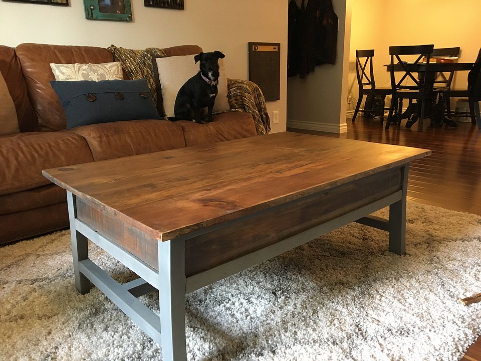 Living Room (Dining in BG)